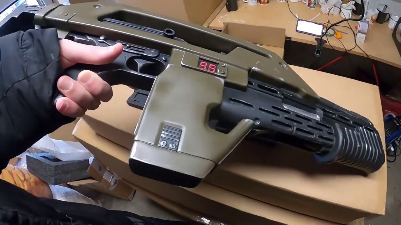 Aliens réplique 1/1 Pulse Rifle HCG Hollywood Collectibles Group - unboxing