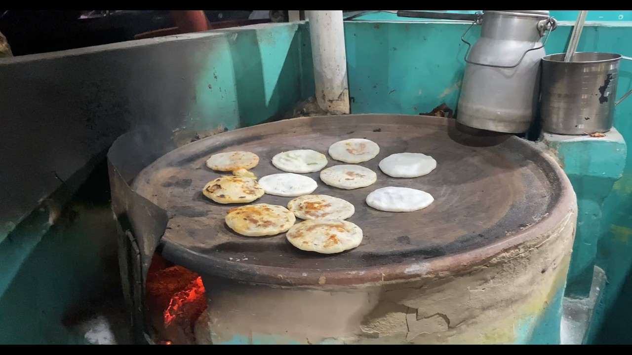 El verdadero sabor de El Salvador: Pupusas en comal y leña en Olocuilta 🫓 #elsalvador | Video 12