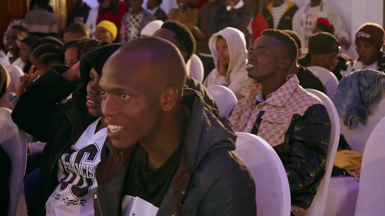 MUUZA MAANDAZI MSOMI  #comedy #funny #chekaafya #livecomedy 