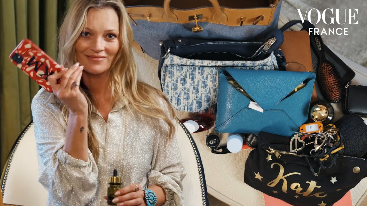 Dans le sac de Kate Moss, cover star du numéro de septembre 2022 | Vogue France