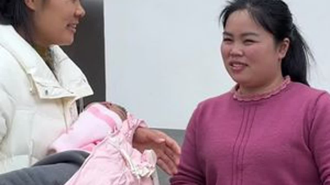 有缘在抖音这个平台结识了一个不是亲姐妹甚是亲姐妹的姐姐，希望姐姐以后万事顺意，好好爱自己#记录真实生活 #拜年