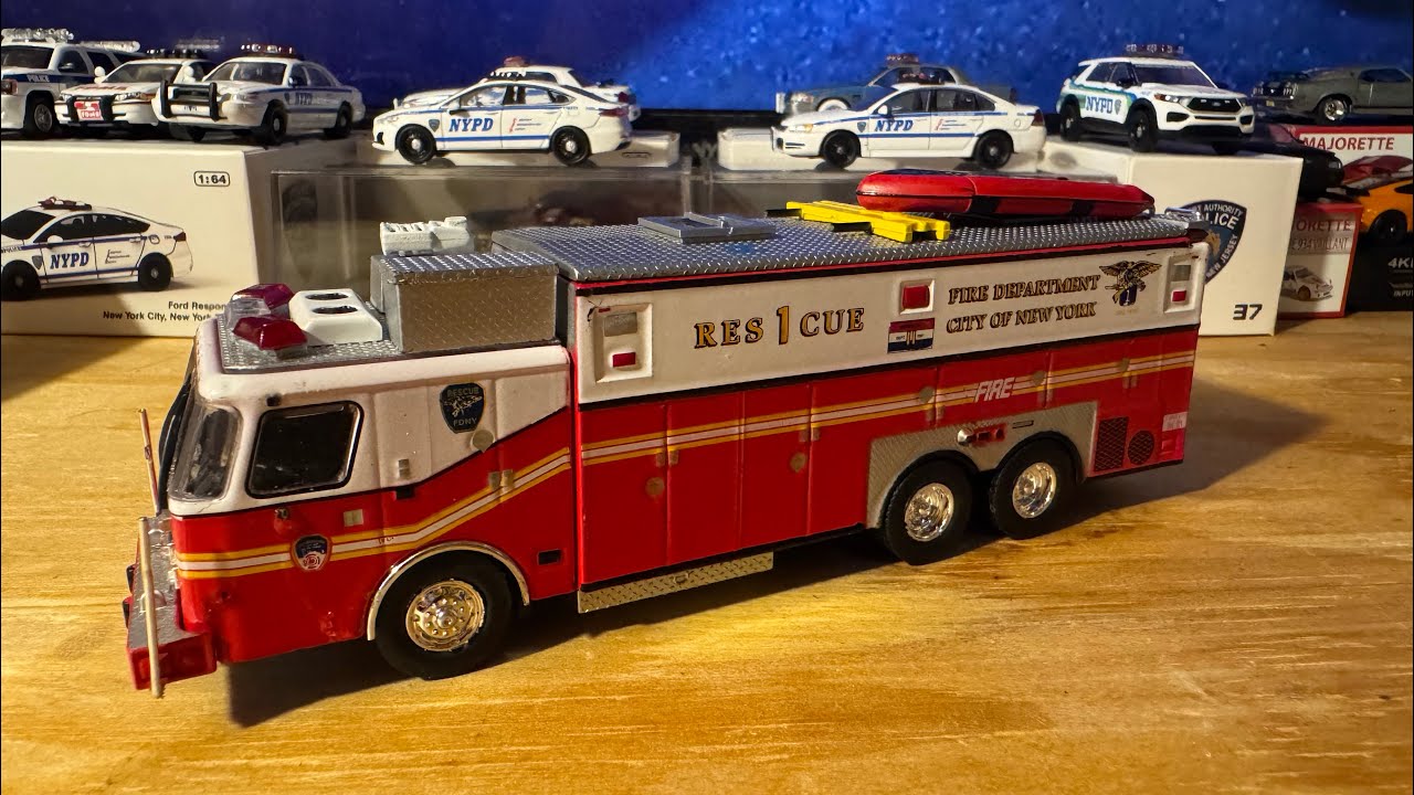 Amercom 1/64 FDNY Rescue 1