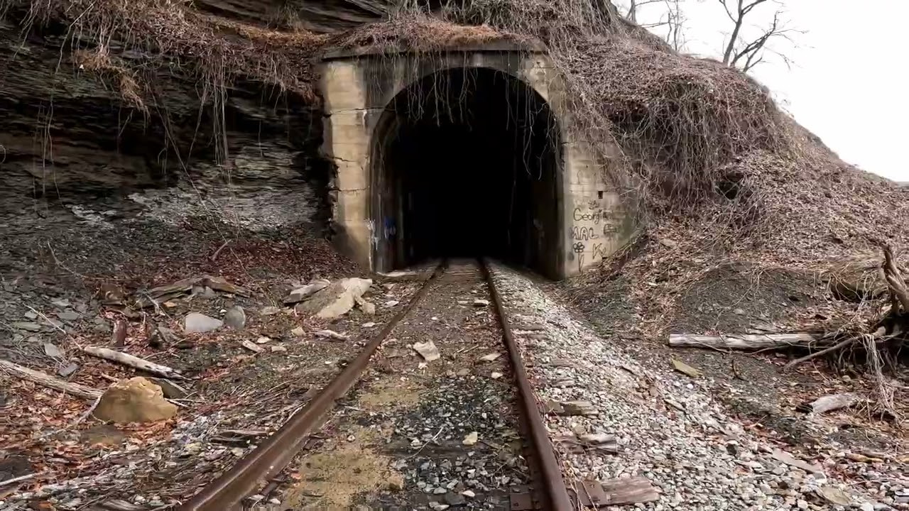 twin train tunnels Hazard ky