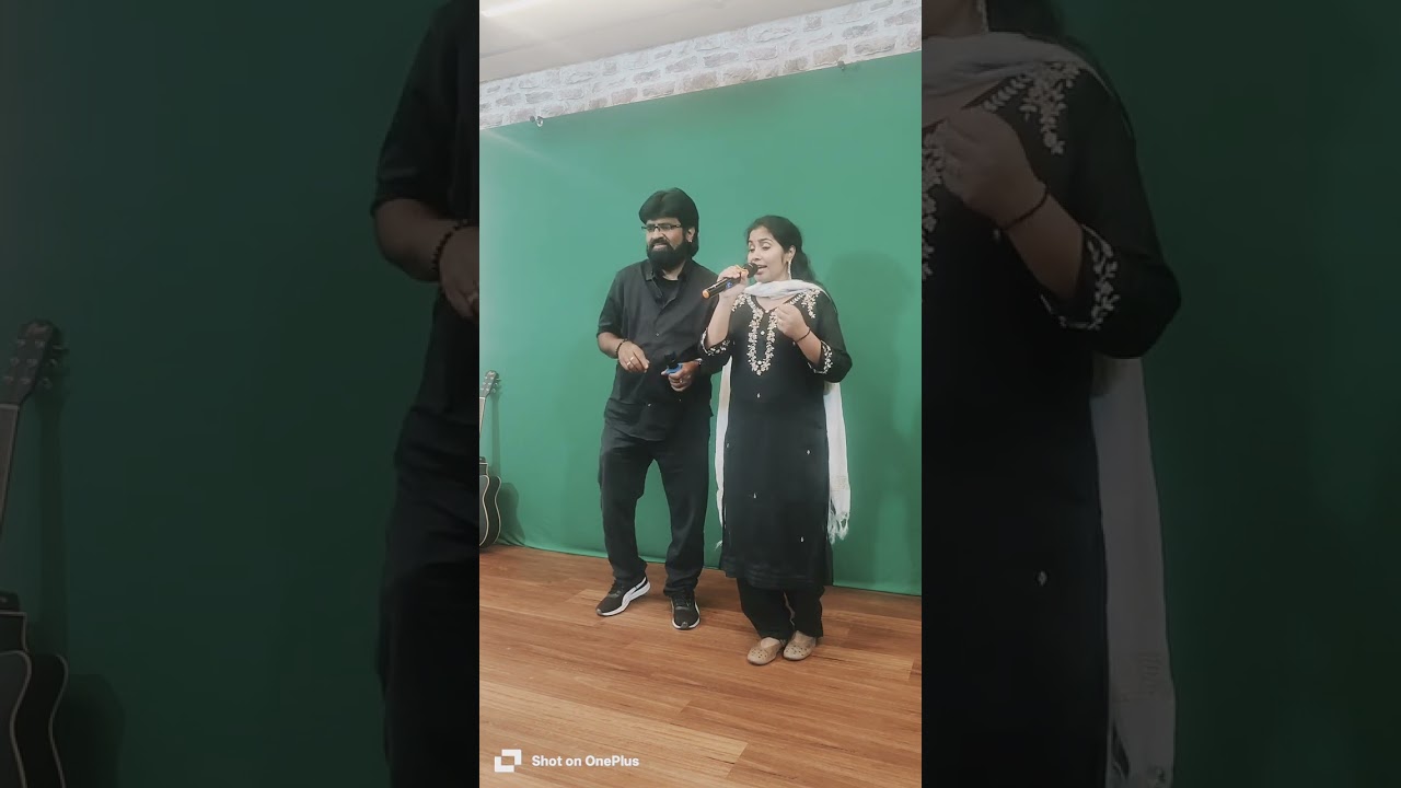 Jorugunnadi gulabi guntadi