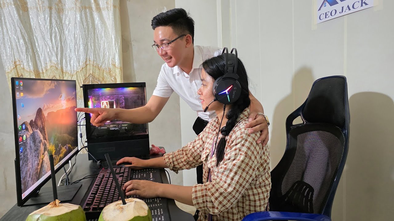 Tieu Ly visited CEO Jack. The two had wonderful moments together.