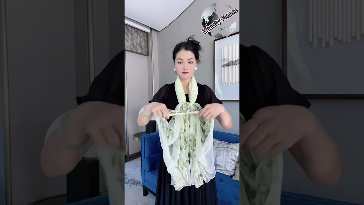 Unique Summer Scarf Hack 🌞🏖️🧣✨ 