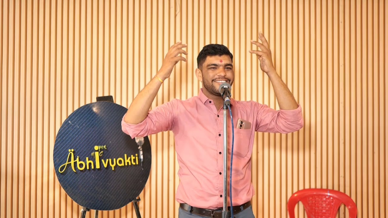 Poet Pulkit Nagar Performance # Abhivyakti Open Mic 🎤 21.0 at Crown 👑 Caffe Mandsaur 😎✌️