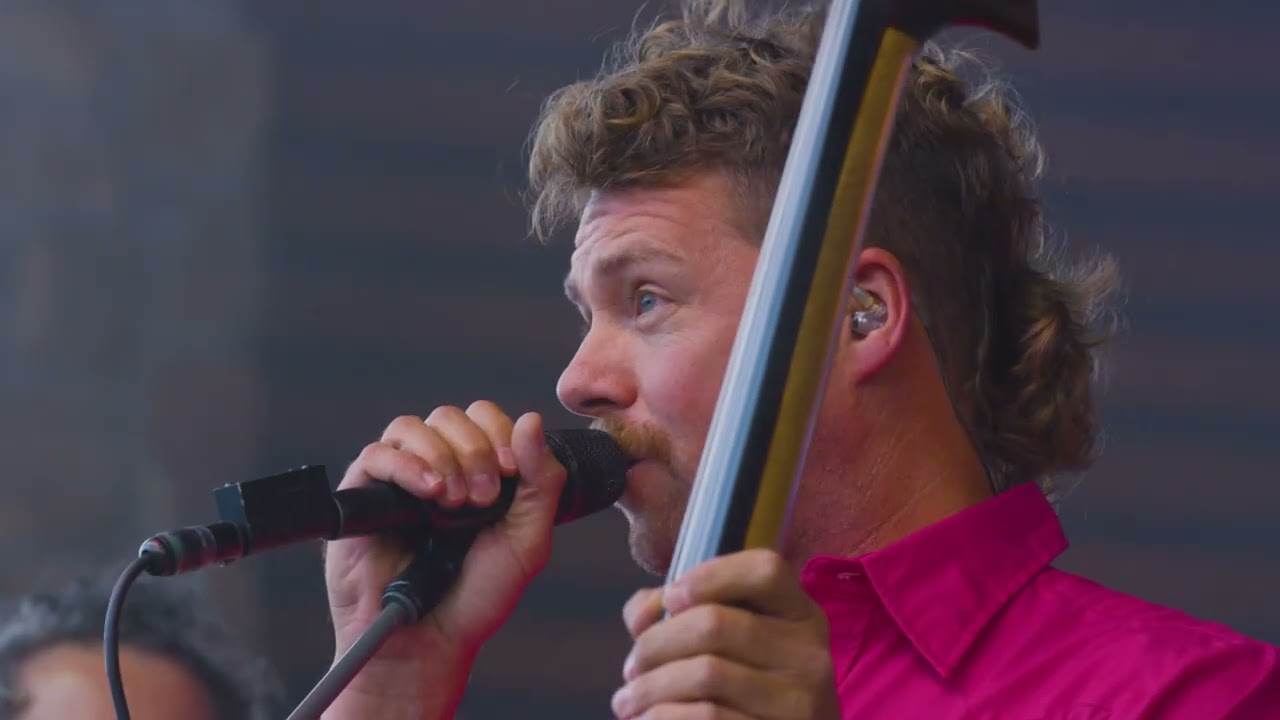 The Infamous Stringdusters - 