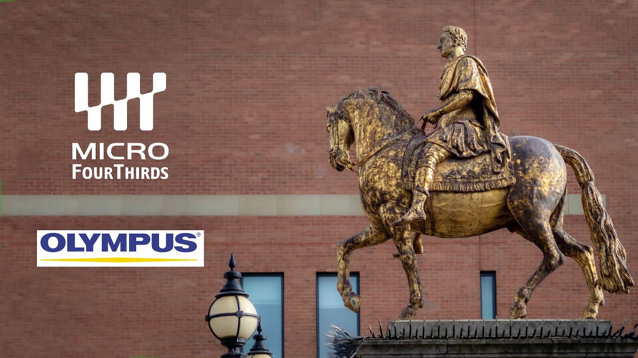 Why Is There a Golden Statue of King Billy in Hull?