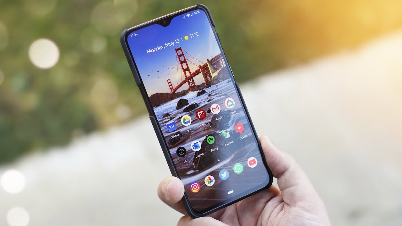 OnePlus 6T Revisit! (Still worth it in 2019?)