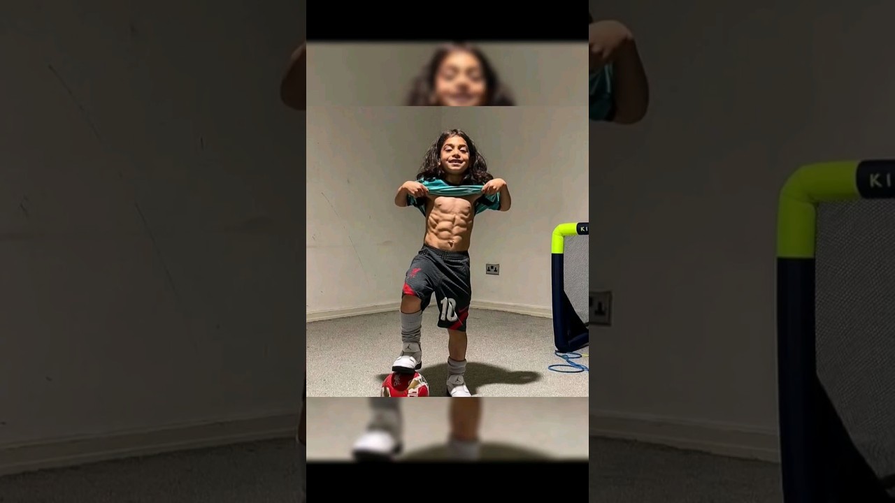 ये 10 साल के बच्चे ने कैसे बनाया six pack abs 😱 | #shorts #short