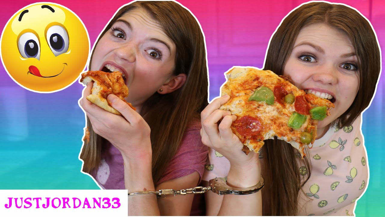 HANDCUFFED PIZZA CHALLENGE / JustJordan33