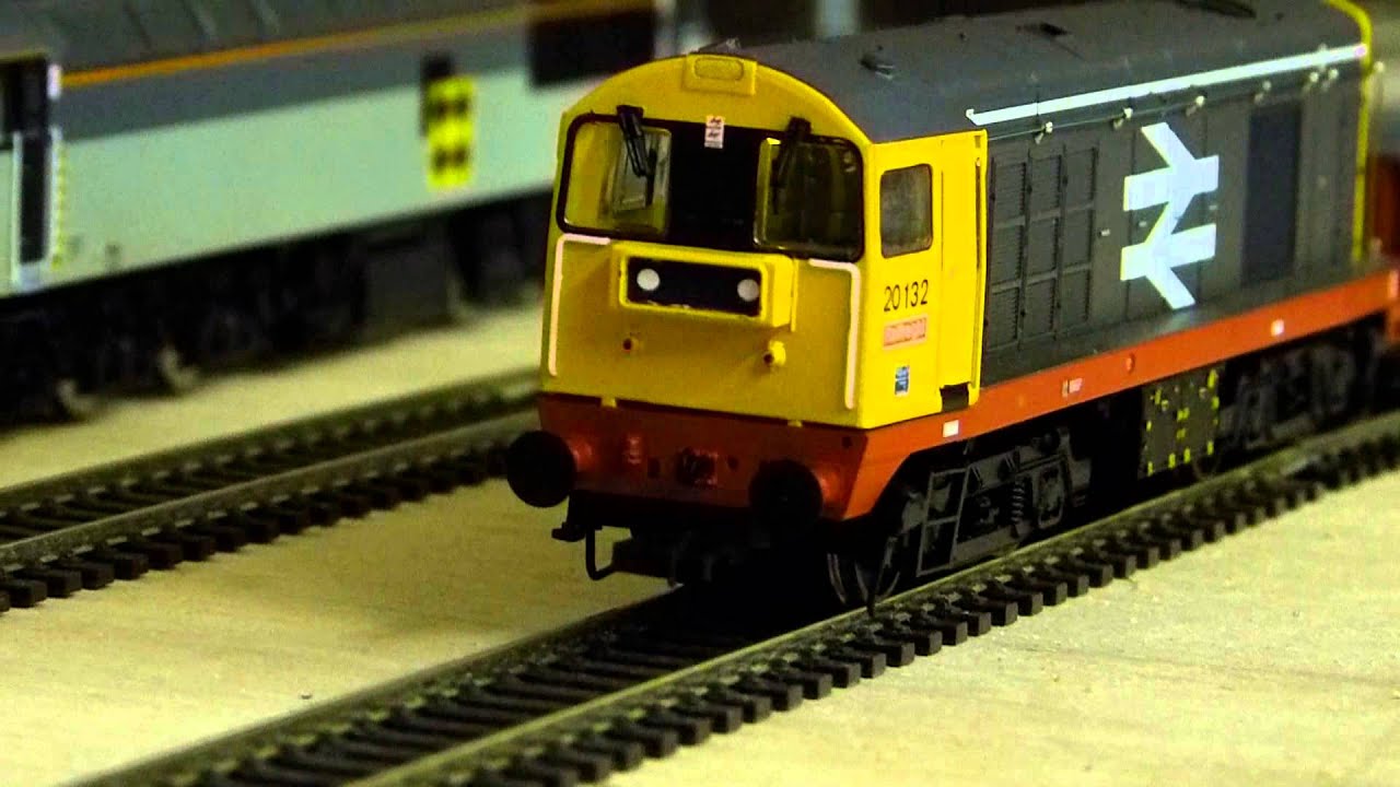 Hardwiring a Zimo sound chip into a Bachmann class 20, with sound, lights and a capacitor