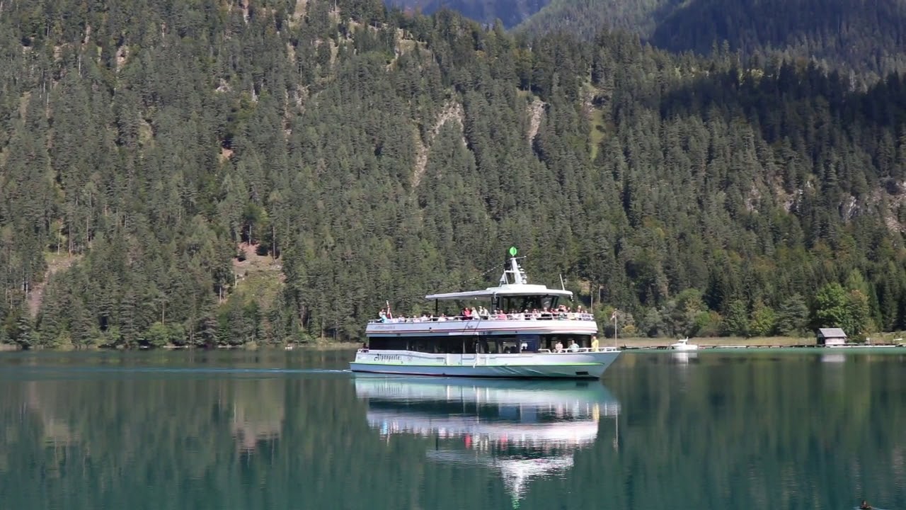 EXPLORE AUSTRIA #002 - Around lake Wei&szlig;ensee by ship and on foot