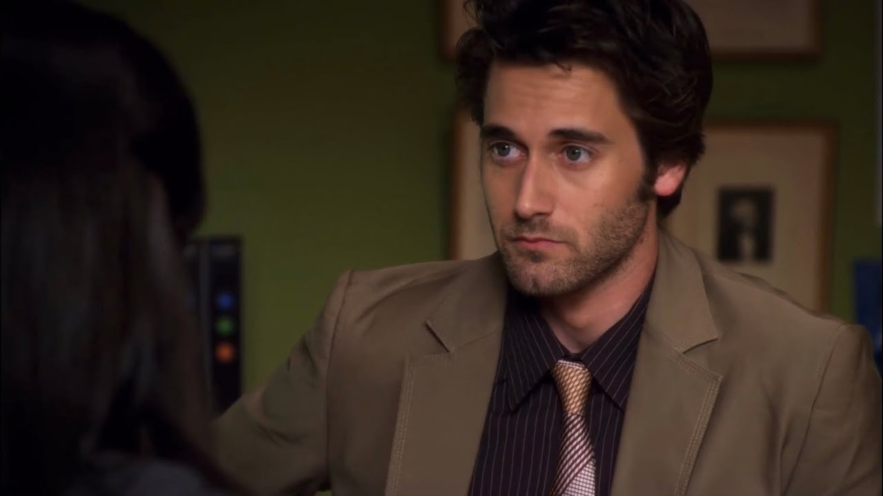 90210 Ryan & Silver scene 1x13 Ryan Eggold, Jessica Stroup