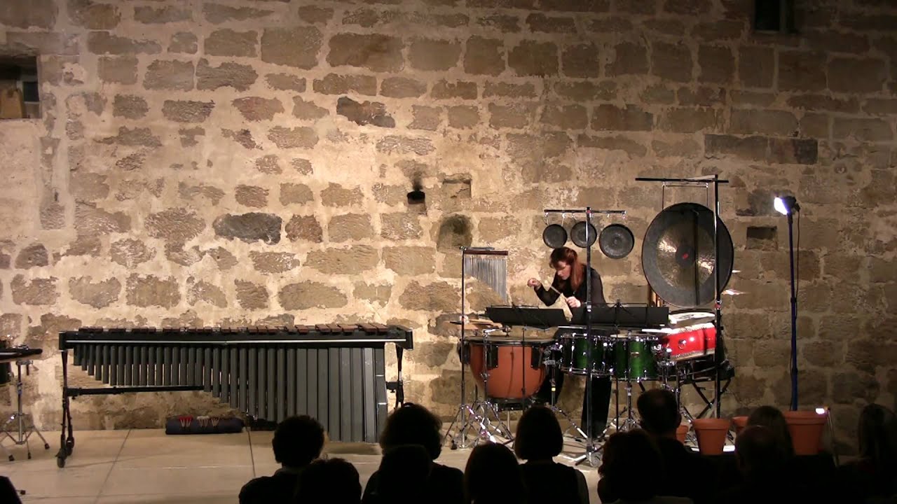Babette Haag spielt -Spider Walk- Percussion