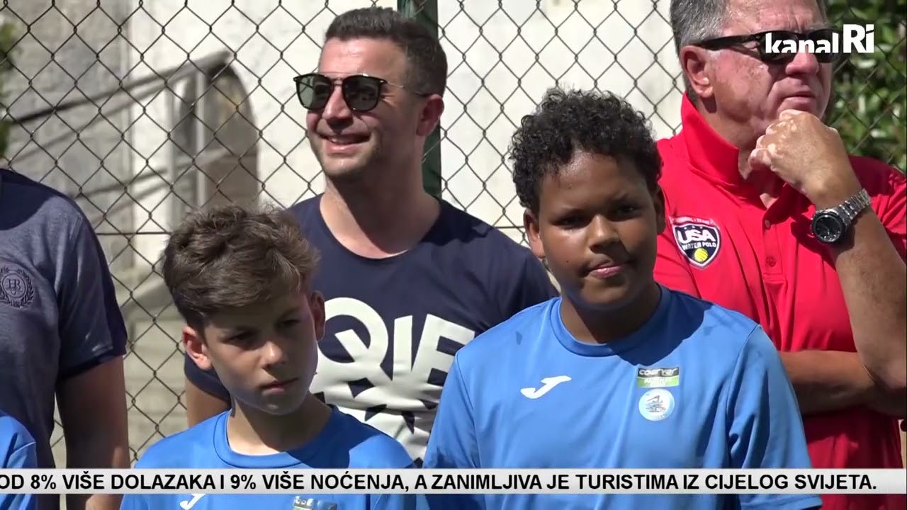 Ispred OŠ Nikola Tesla u Rijeci uređeno malonogometno igralište