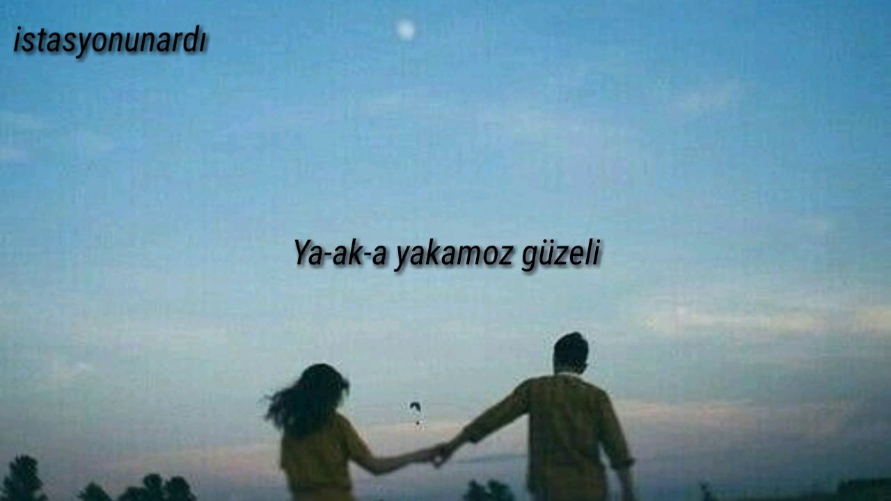 Yaşlı Amca Yakamoz Güzeli (Lyrics)