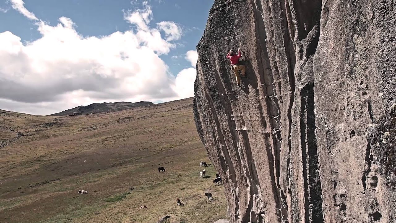 Peru 2015 | 600-meter-long first ascent by Roger Schäli and Simon Gietl