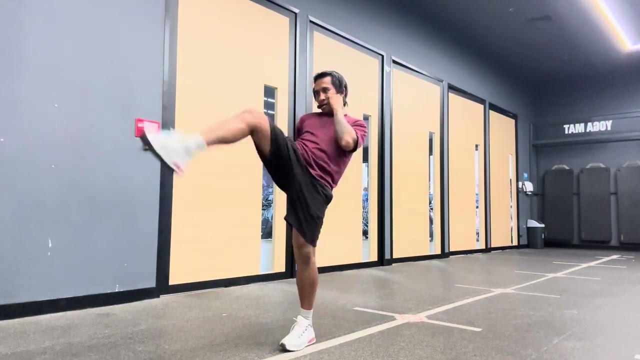 MOB 01066 Bodycombat 101