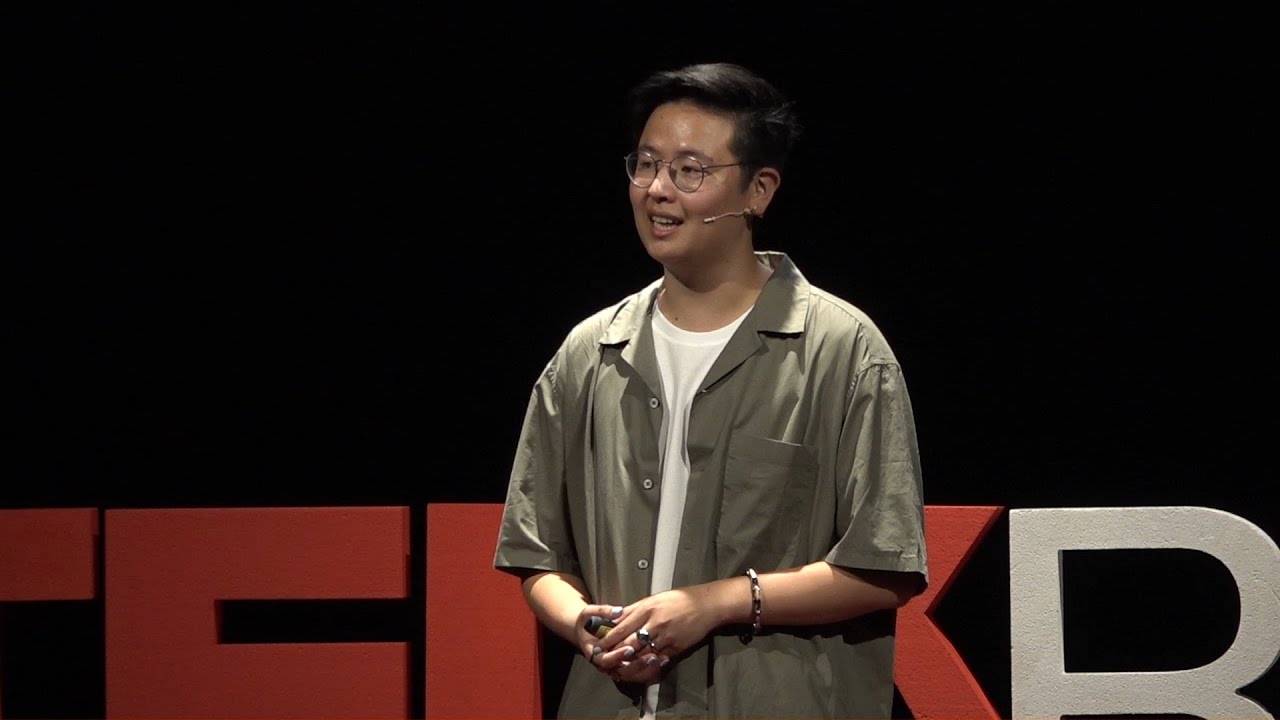 Desconnectem per tornar a connectar | Long Li | TEDxReus