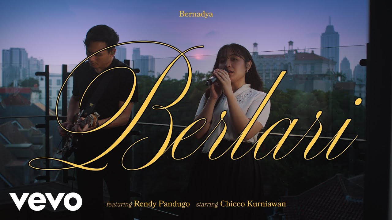 Bernadya - Berlari (Official Live Performance) ft. Rendy Pandugo