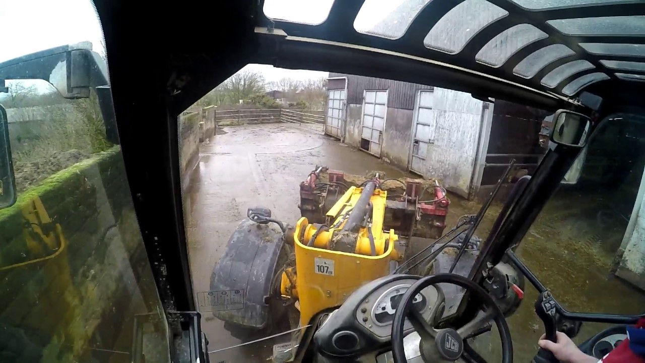 Feeding up with jcb 310s