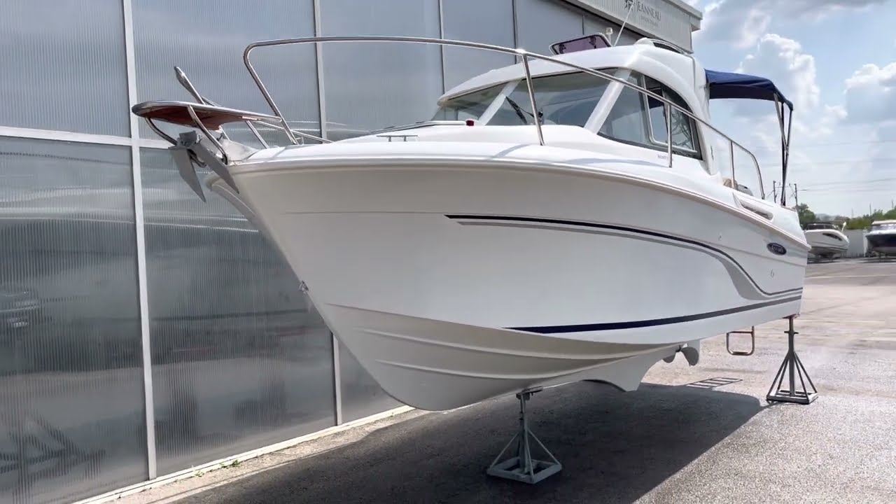 Beneteau Antares 6 Cruise for sale by Pronautika. SOLD