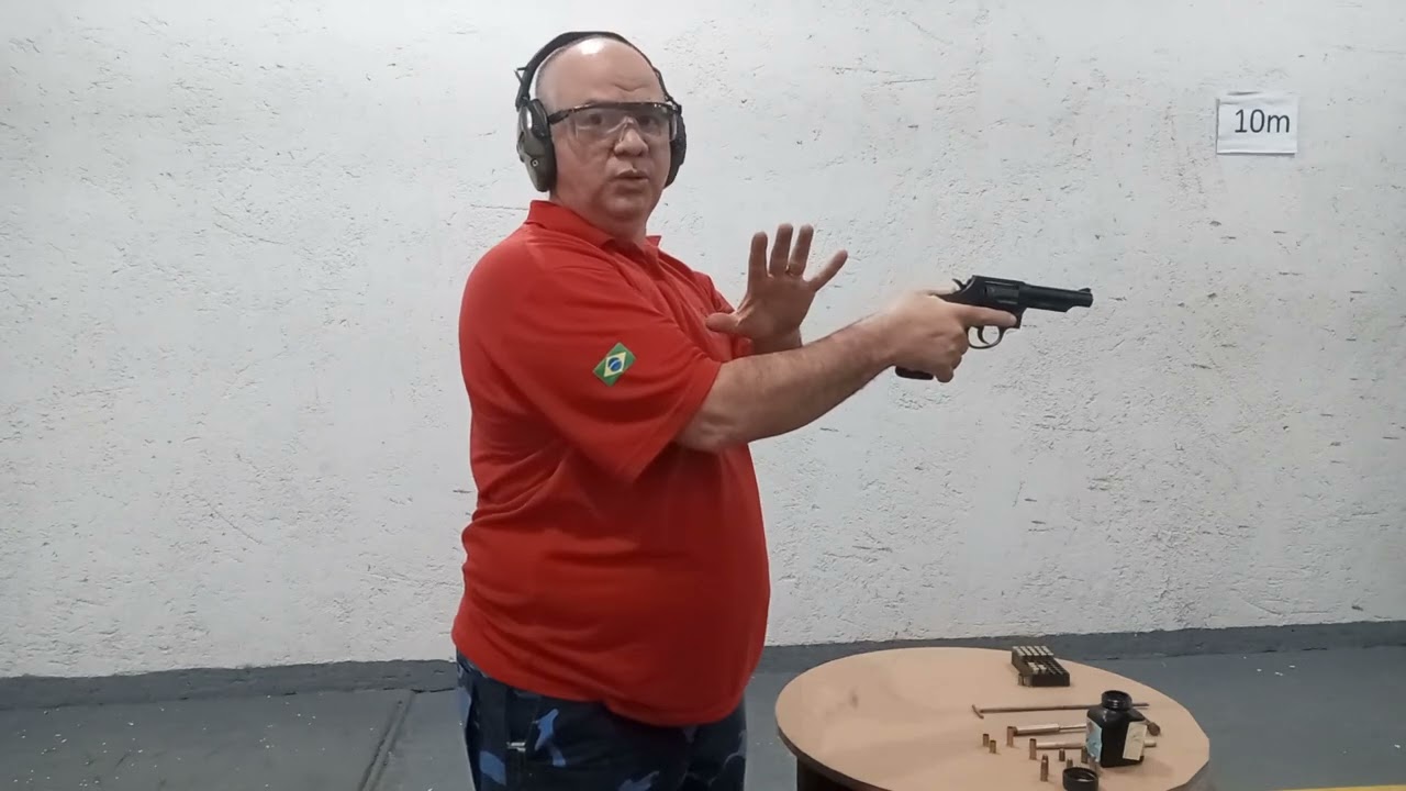 O PROJETIL PAROU NO CANO DA ARMA DE FOGO 