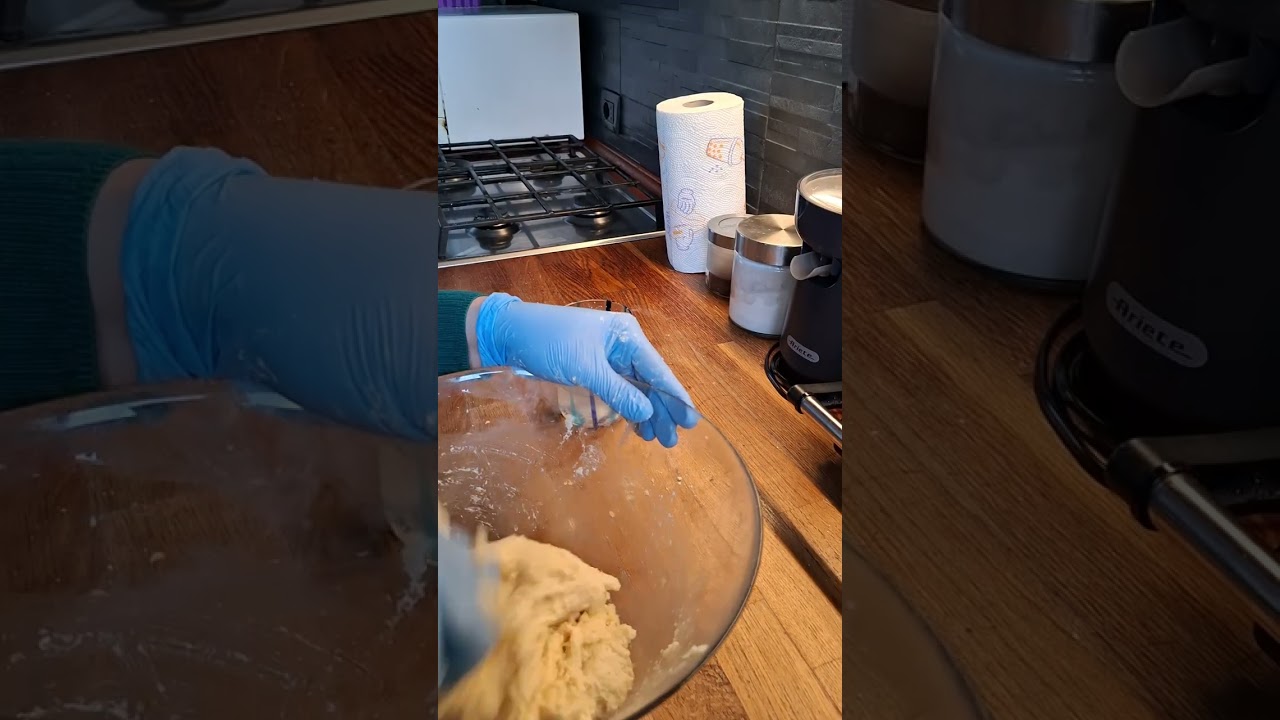 طريقه عمل #صوابع_زينب بأسهل طريقه وقرمشه تفضل لآخر قطعه خطيره 