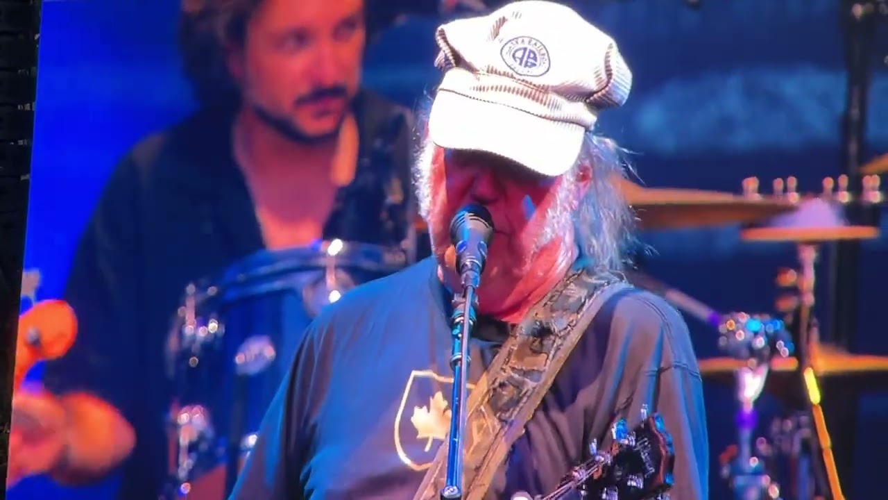 Neil Young & The Chromehearts - Like A Hurricane, Live at Summerstage Groningen, July 1st 2025