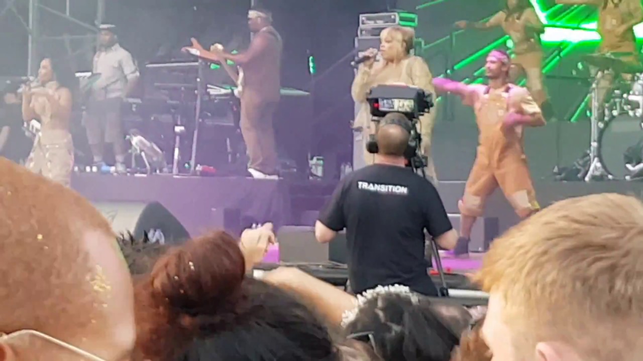 TLC Live at Mighty Hoopla 2018 in London [Part 1] | TLC-Army.com