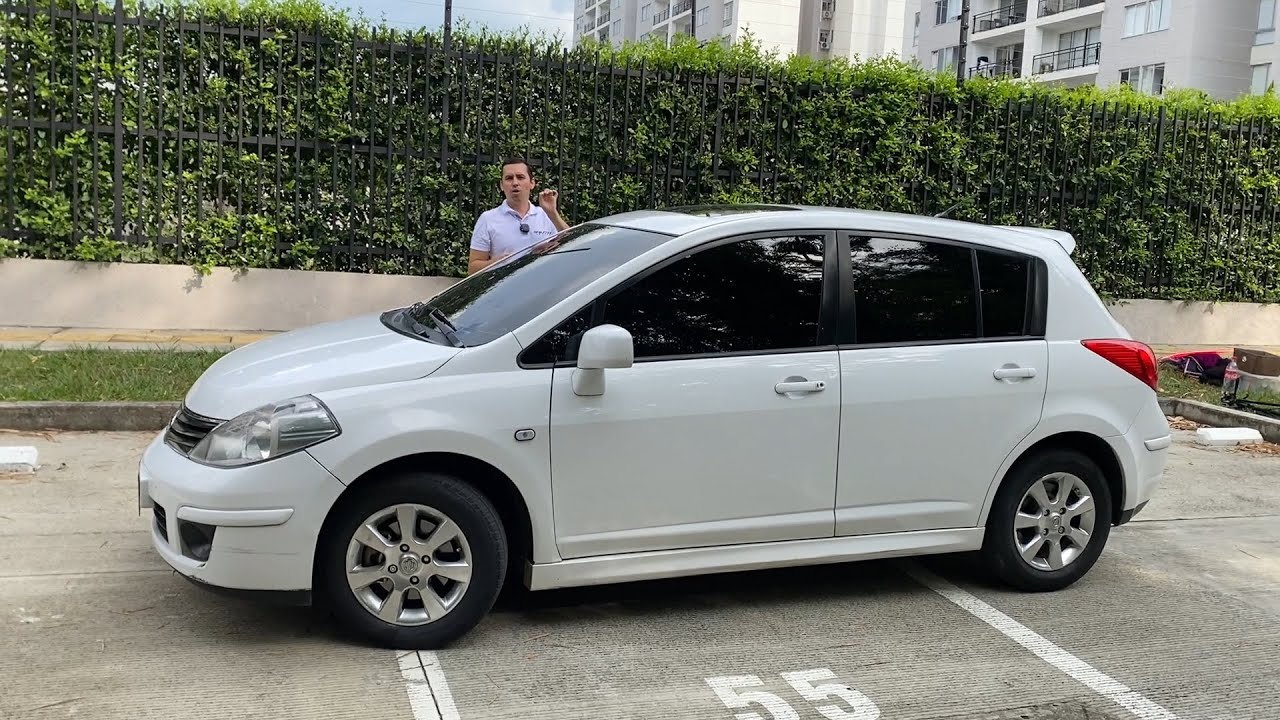 Nissan Tiida Tekna - Mucho espacio por poco dinero - AutoLatino