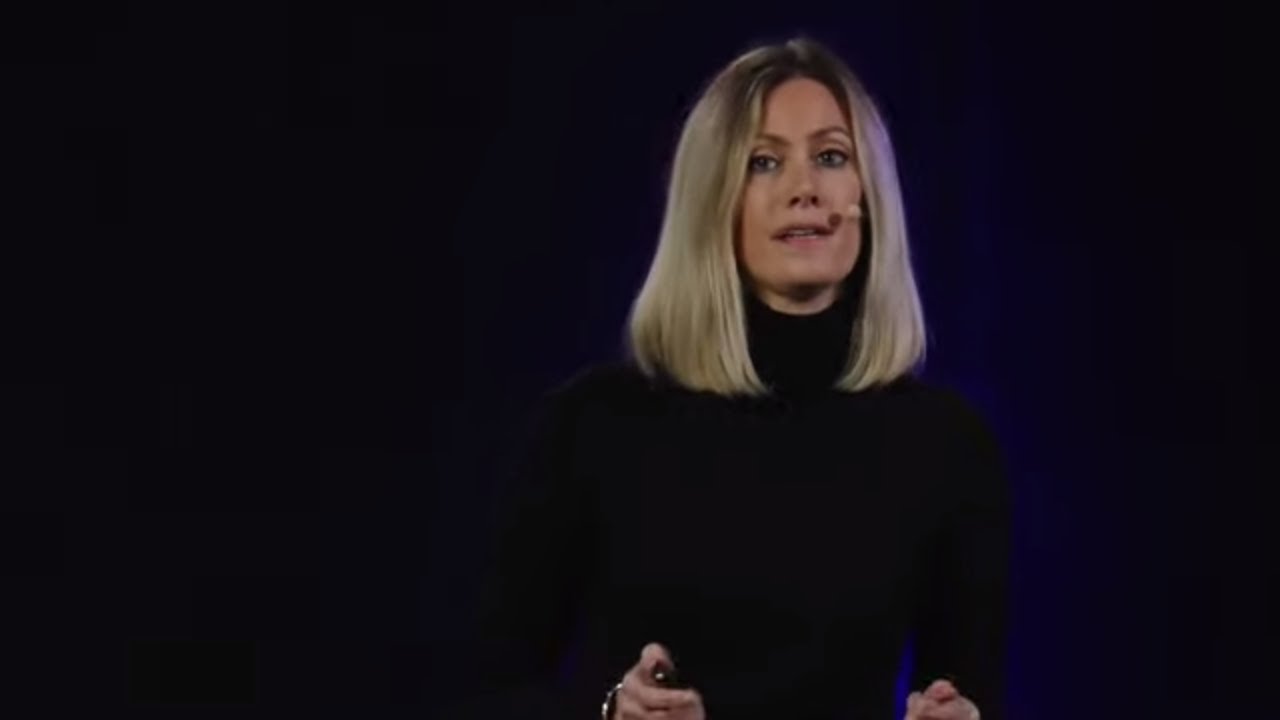 Искусственный интеллект во благо уже существует. | Кэролайн Лэр | TEDxHUBerlin