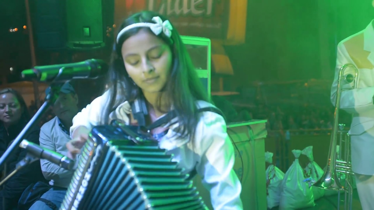 Billete Verde - Laurita (en concierto)