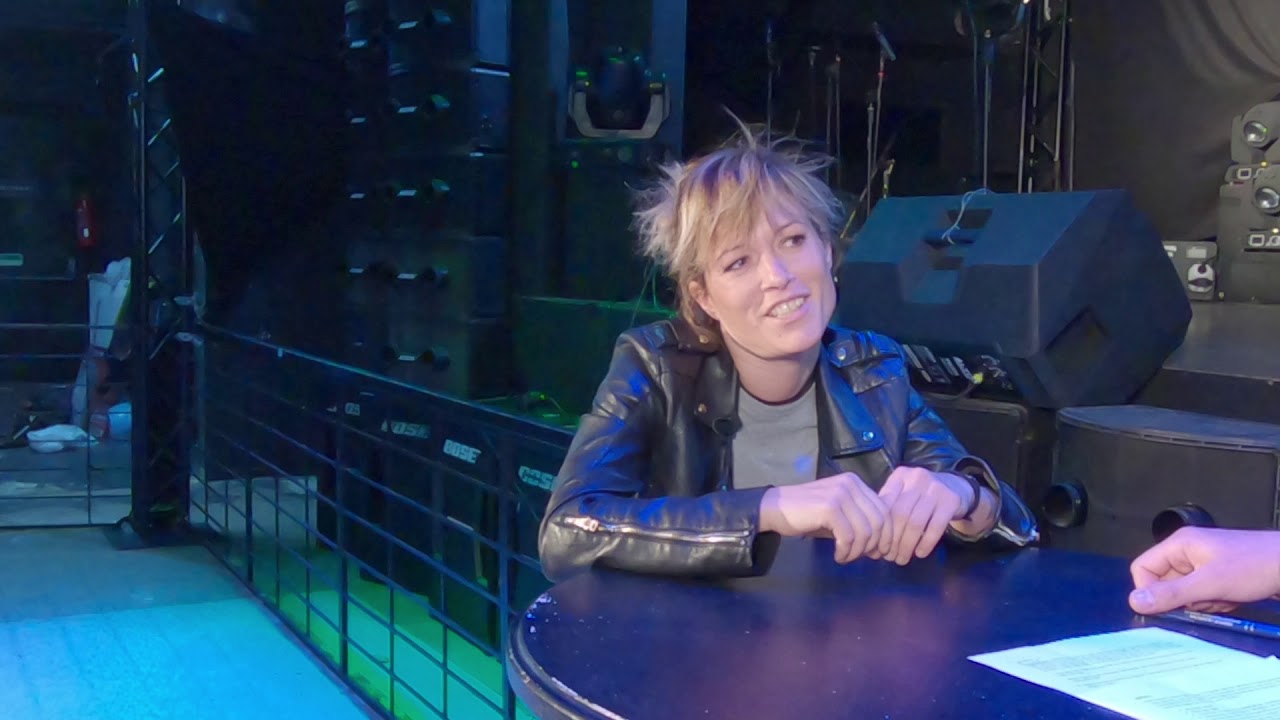 TISZAI VIVIEN // HOLYCHICKS // PULSE360 TV