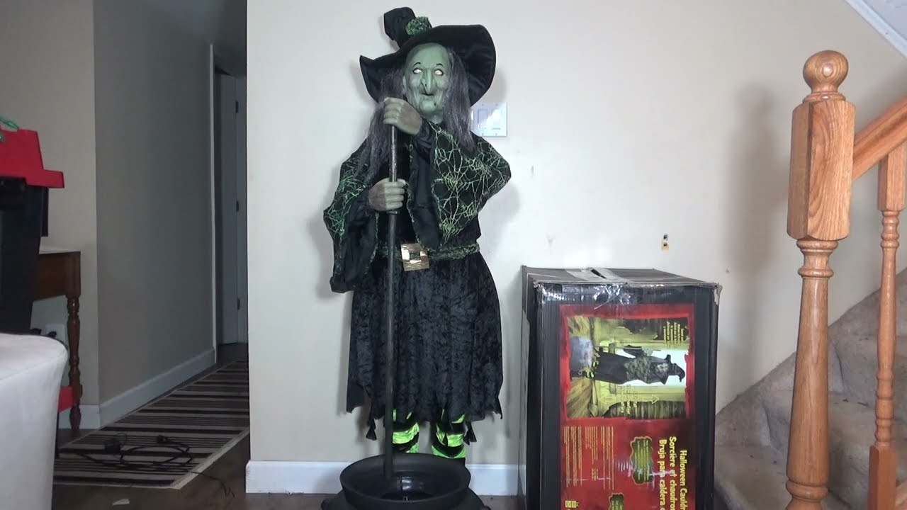 Gemmy 2009 5FT Halloween Life Size Animated Cauldron Witch