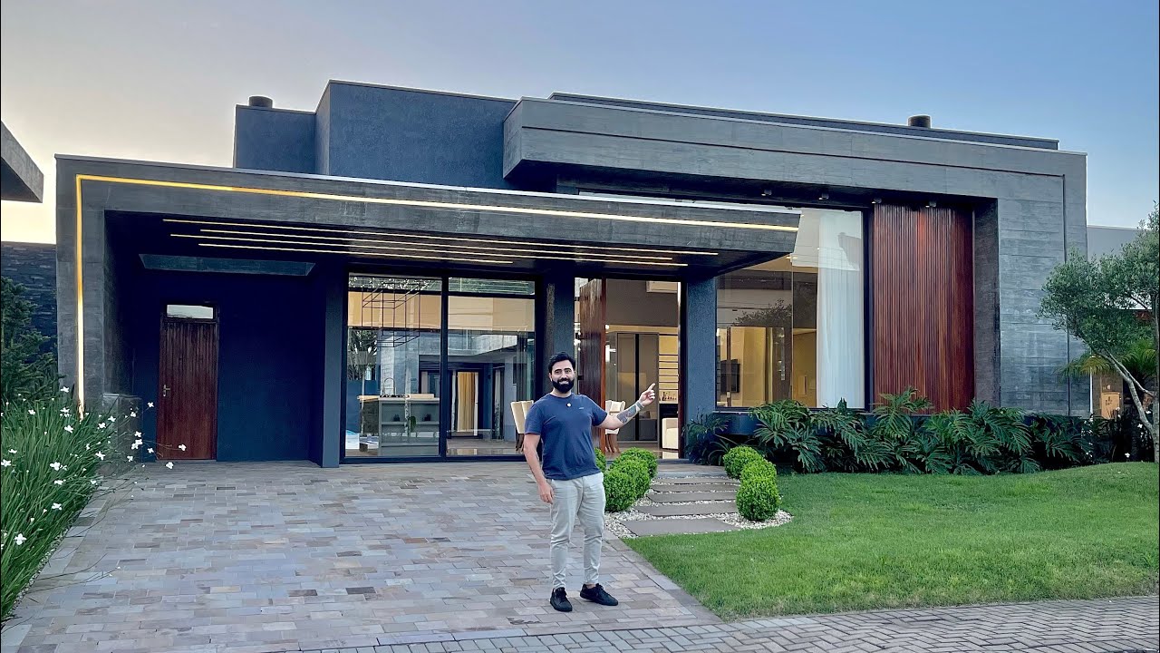 CASA T&Eacute;RREA DE LUXO COM 270M&sup2; EM UM LOTE DE 450M&sup2; (15x30) &Agrave; VENDA NO CONDOM&Iacute;NIO VELAS DA MARINA!