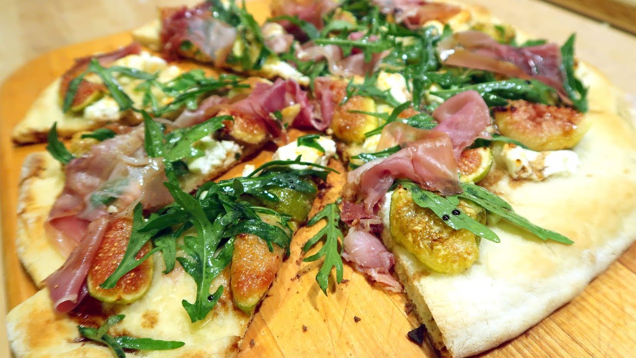 FIG AND PROSCIUTTO PIZZA