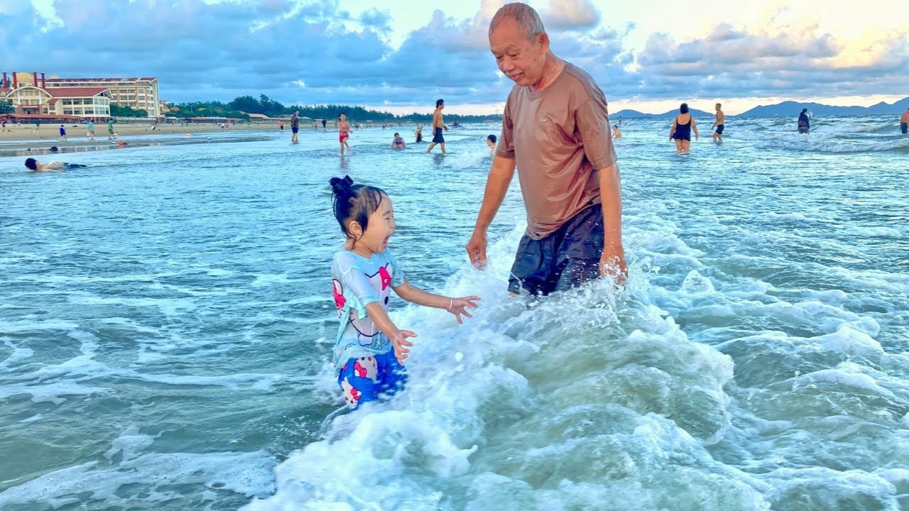 Tắm Biển Vũng Tàu Và Những Trải Nghiệm Thú Vị Cùng Gia Đình Năm 2024 Có Gì Mới || @Vinasonca