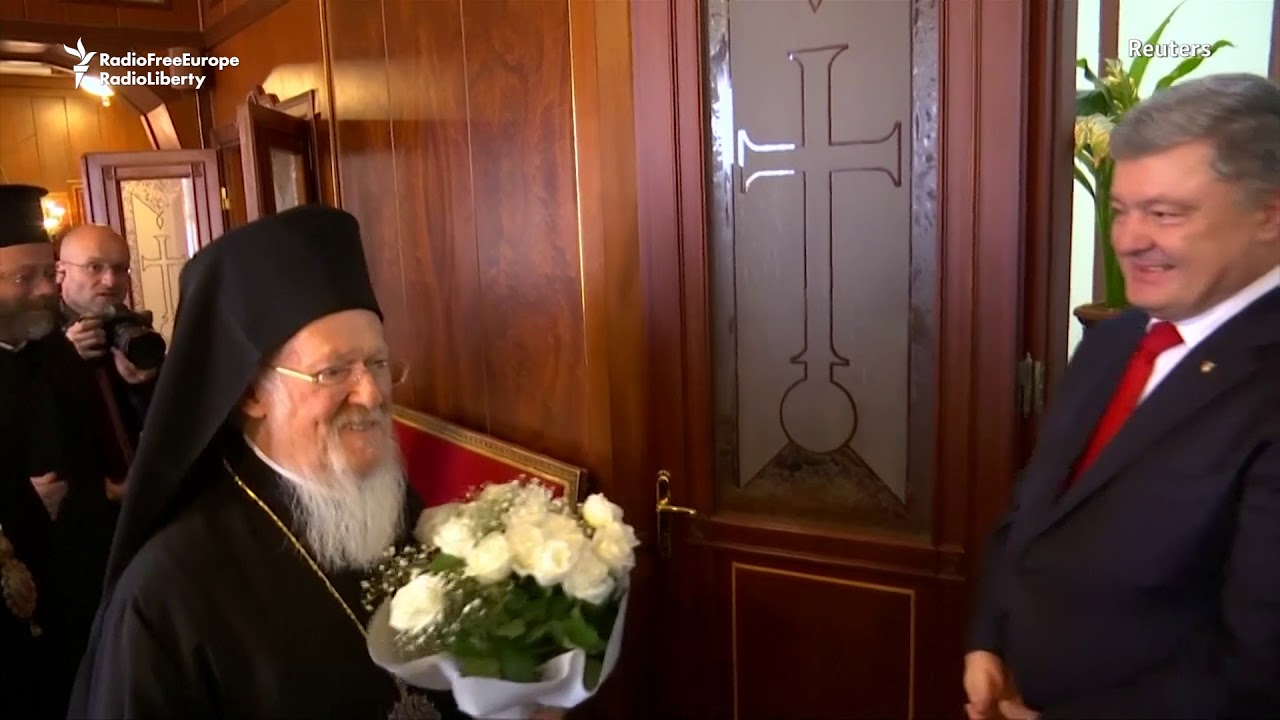 Poroshenko, Patriarch Bartholomew Sign Accord On Independent Ukrainian Church