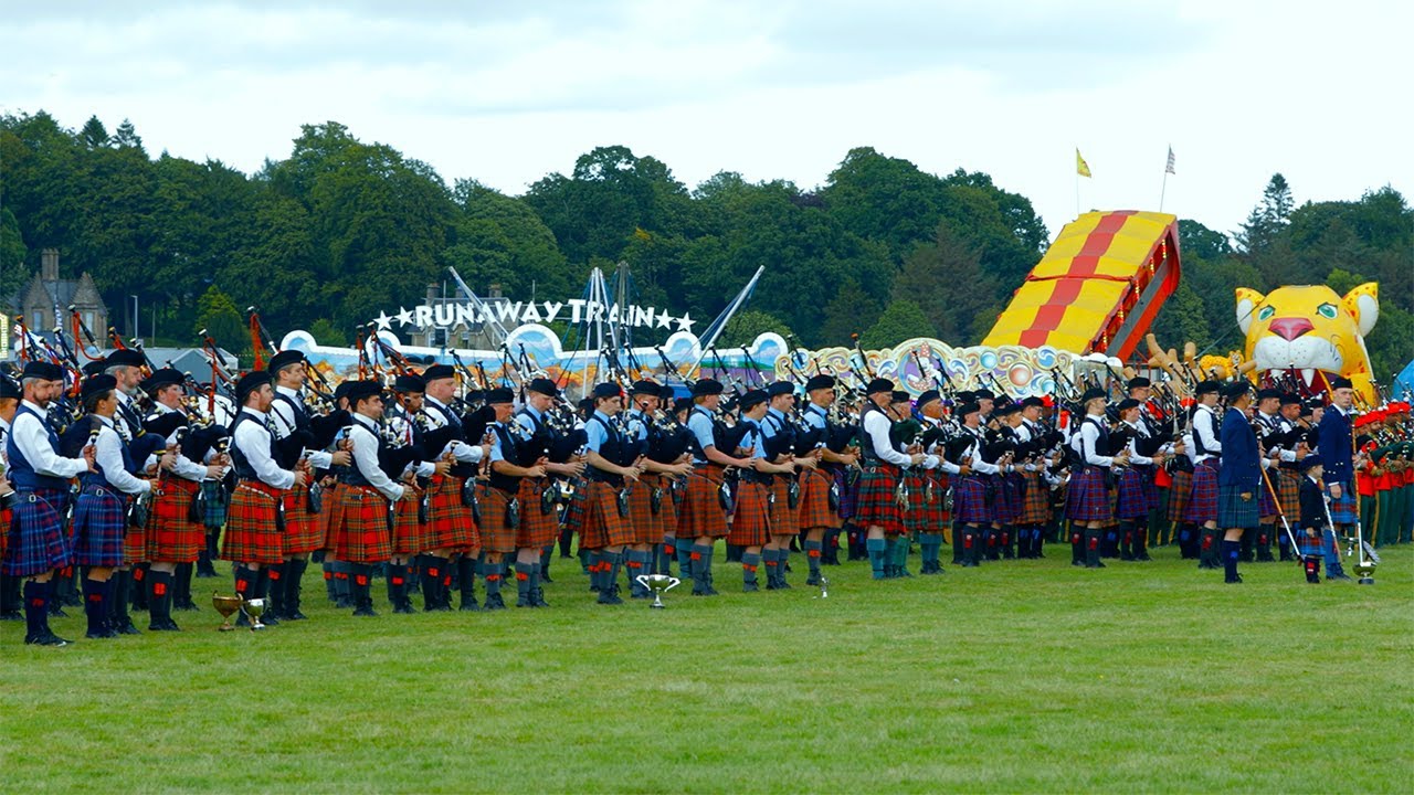 Spectacular Massed Pipes & Drums Final Parade – Bridge of Allan Highland Games 2025