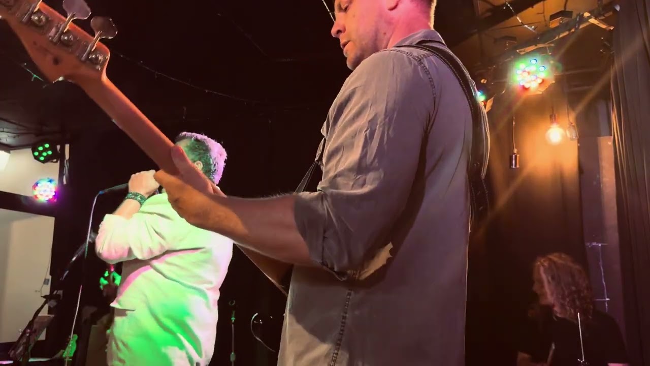 Gareth Huggett & The Remedy - Muddy Waters cover - Hoochie Coochie Man - Live at The Green Room