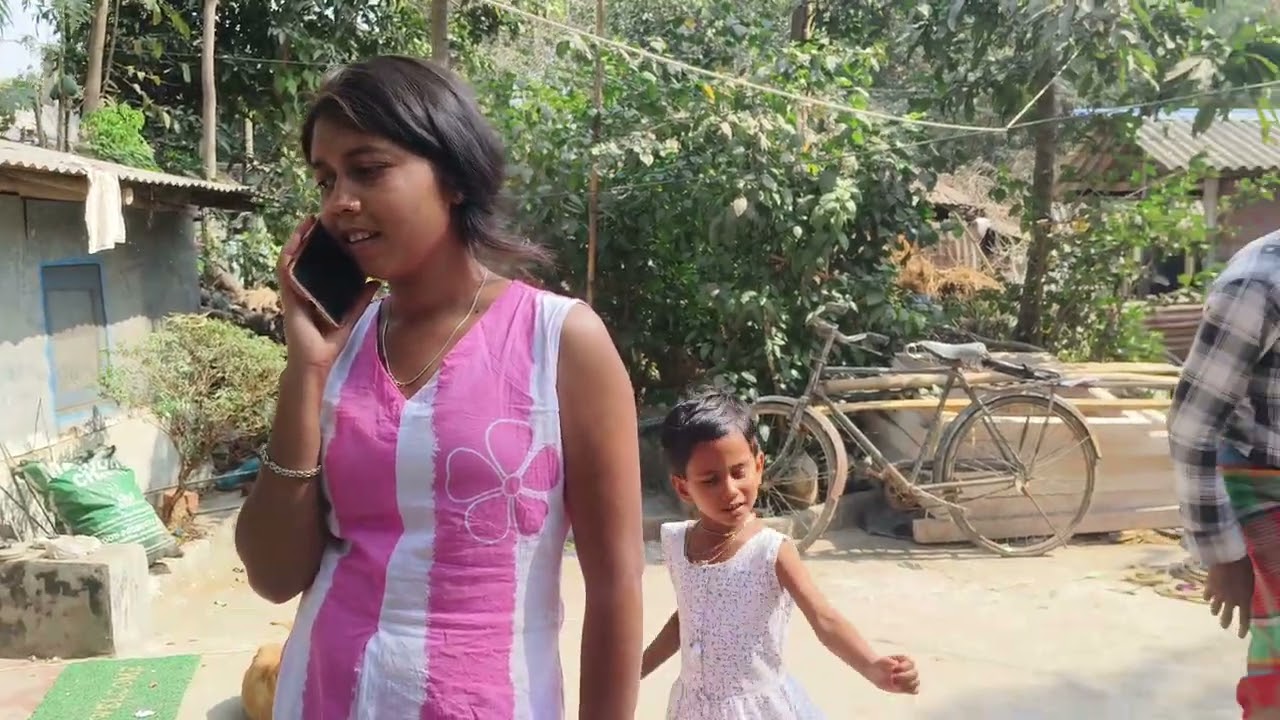 আজ কাকার বাড়িতে ছাদ ঢালাই 