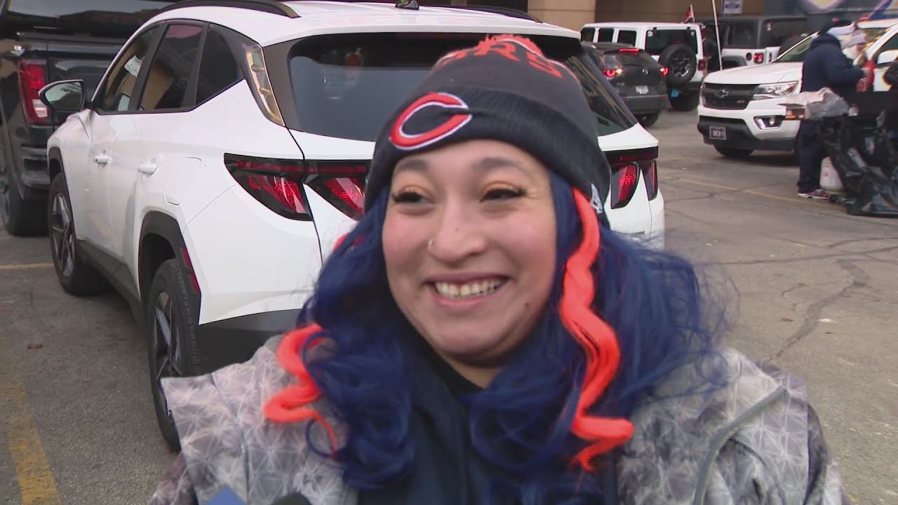 Bears fans brave the dangerous cold to cheer team on at Soldier Field