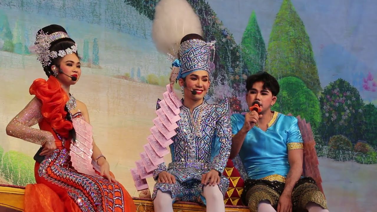 น้องปอยมาจีบพี่เอส ทำมั้ยไม่ชอบหนูน๊า #โดนัทยังมีรู แล้วเมื่อไหร่ you จะมีใจ❤️