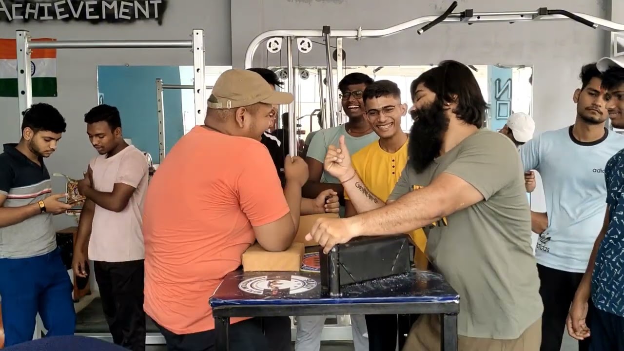 practice session armwrestling #kingofthetable #armwrestling #eastvswestarmwrestling #devonlarratt