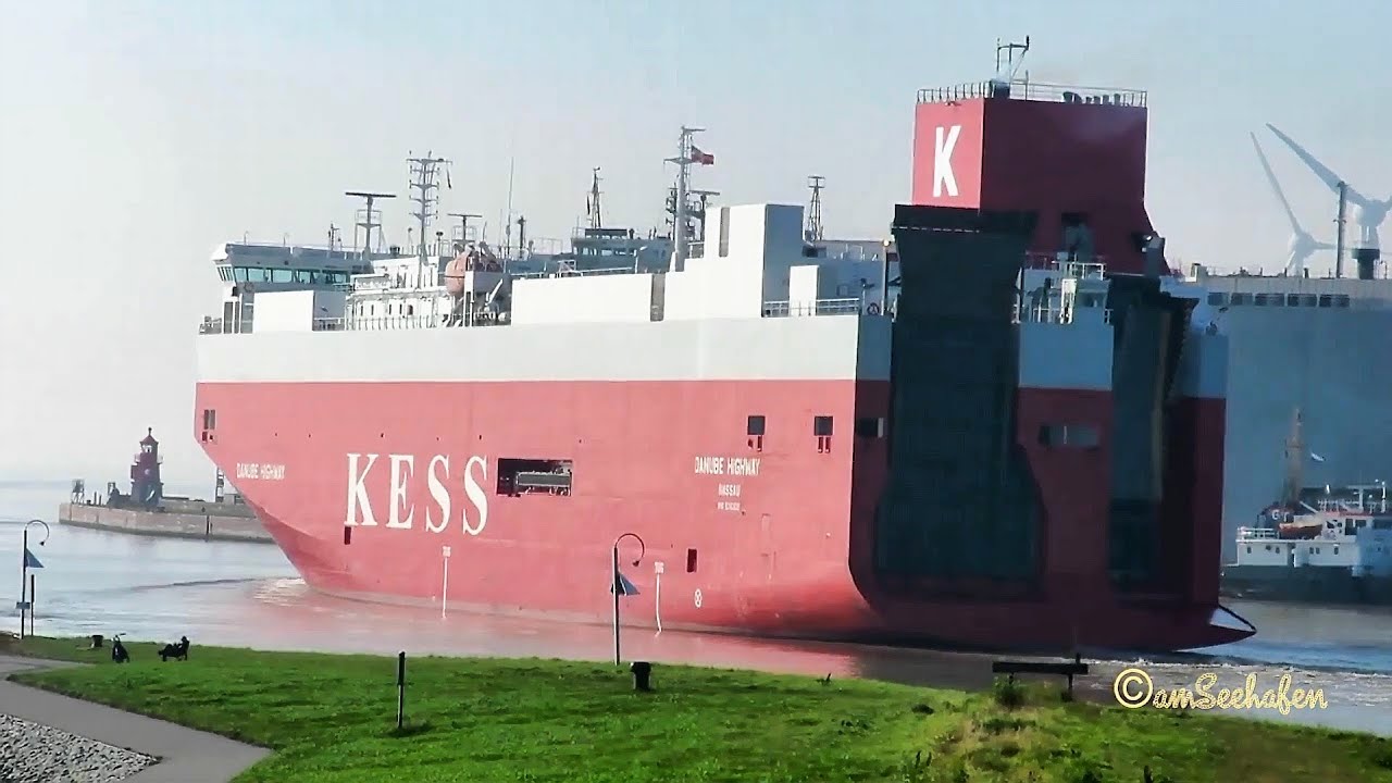 Auslauf Autotransporter DANUBE HIGHWAY C6VH4 IMO 9316309 RoRo car carrier outbound Emden BJ 2006