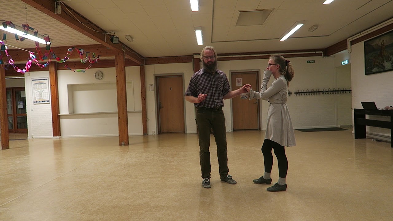 Mazurka 2019 Video 43 Traditional Danish couple dance in mazurka time / Æ russer i mazurkatakt