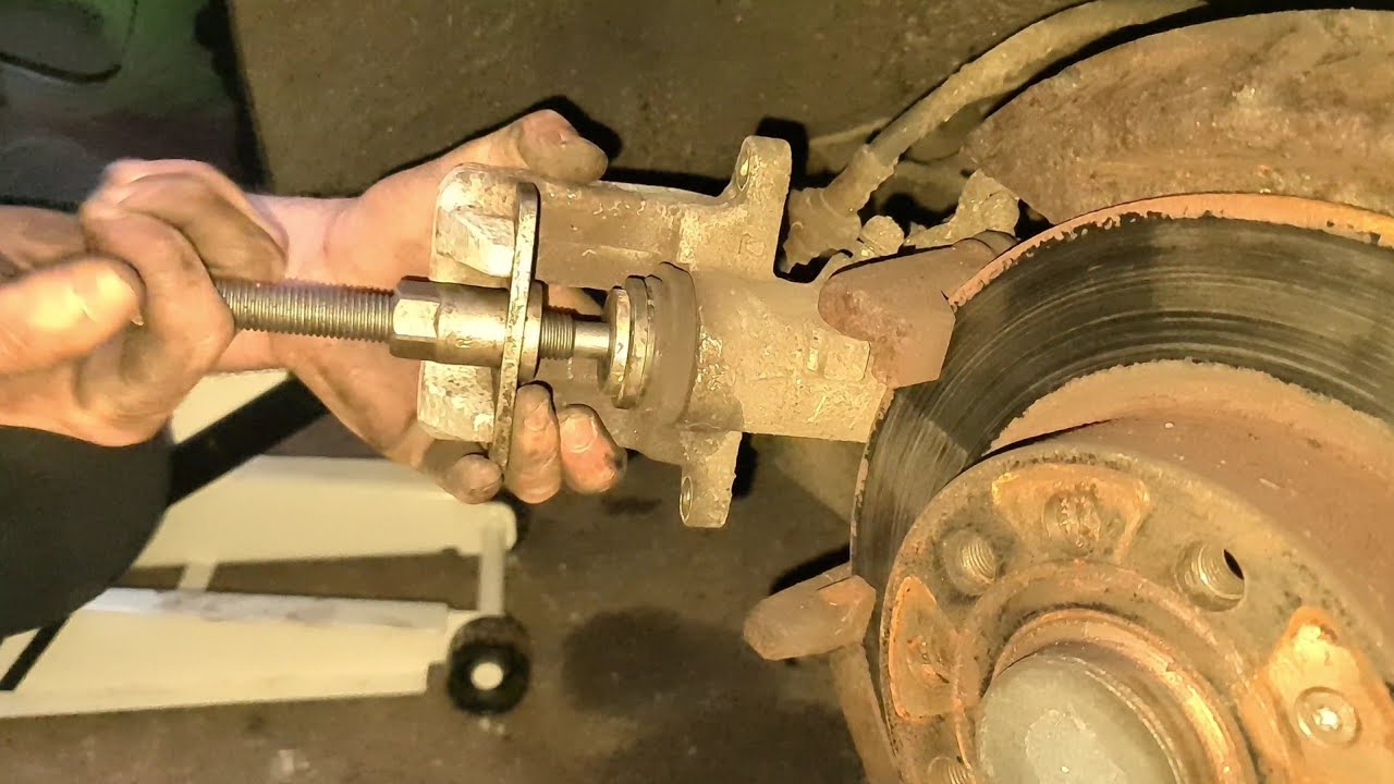 how to change rear brake pads vw golf 5 (schimbare plăcuțe de frână spate mk5 golf)